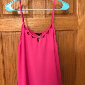 Staccato Adjustable strap Fuscia tank